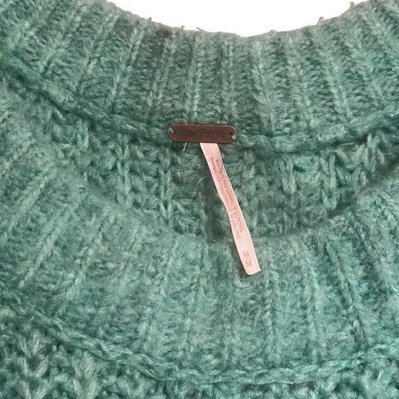 Free People slouchy sweater Knitted Blue Bell V Neck Pullover medium oversized - Picture 16 of 16